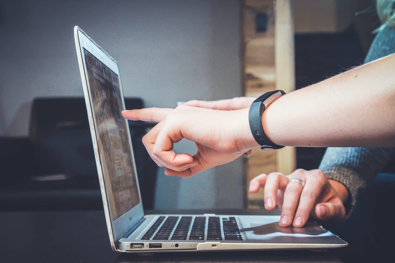 How to Play Flash Files on The Web - Technipages