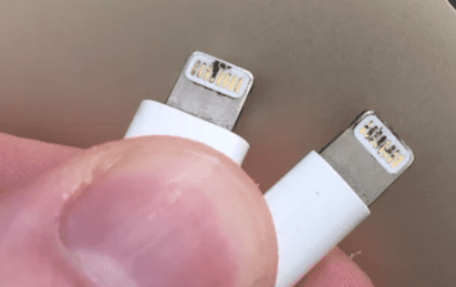Apple Lightening kabel connector verbrand.