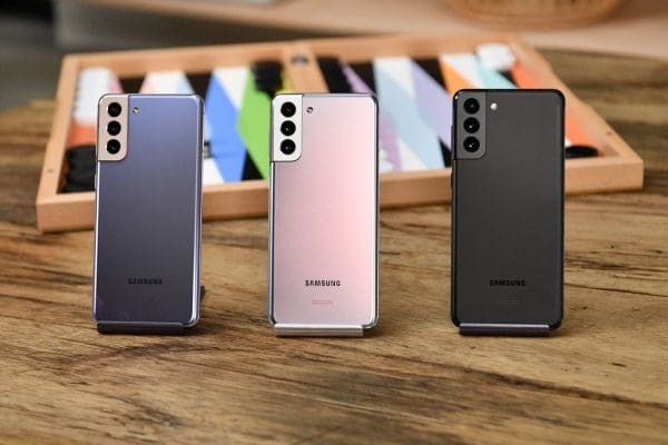 Set Your Alarm on the Samsung Galaxy S21