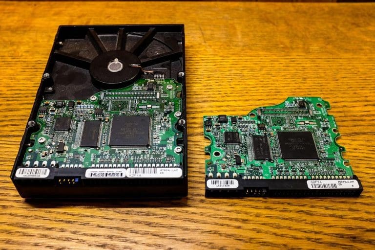 What Is a Hard Disk Controller (HDC)? - Technipages